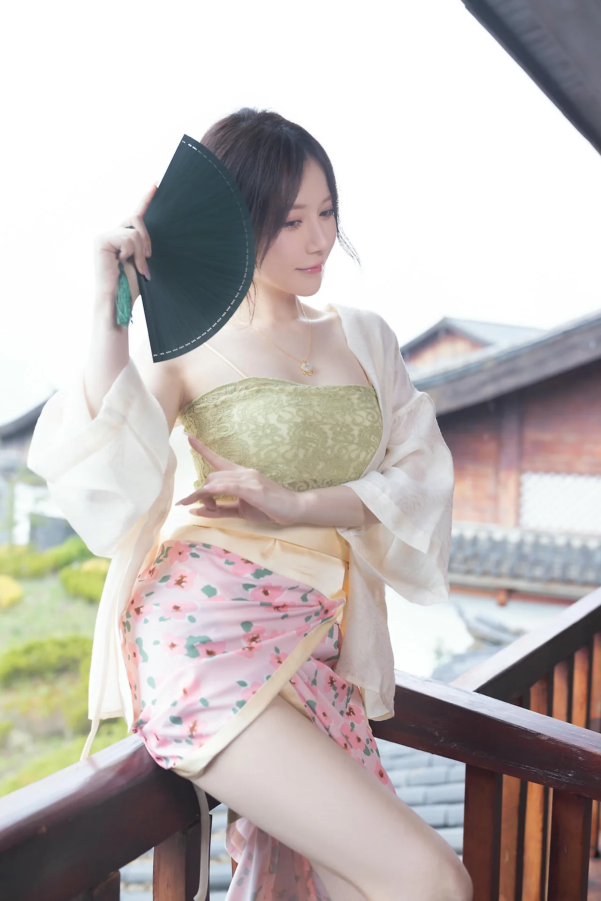 XiuRen 秀人 No.N173 鱼子酱Fish古风服饰美腿 - 2