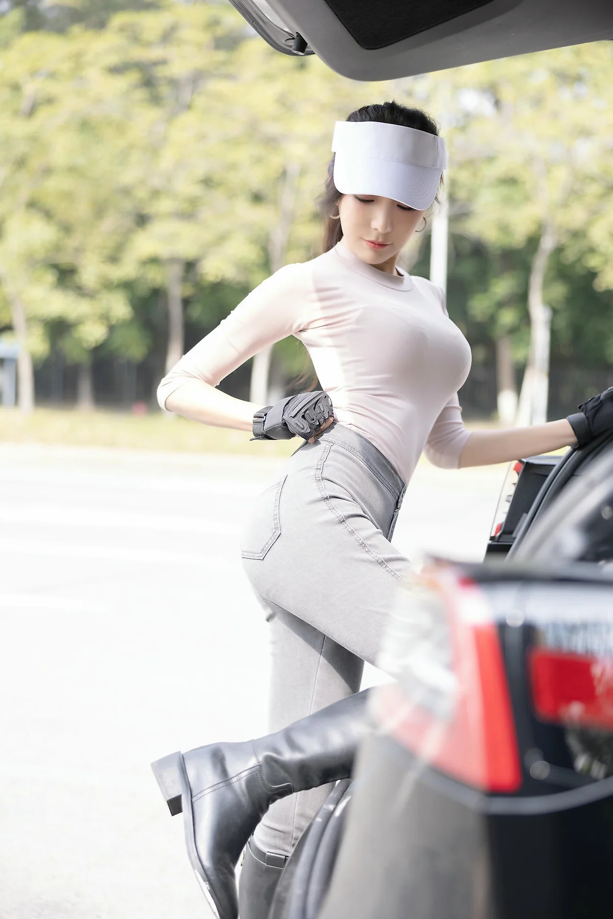 XiuRen 秀人 No.N184 王馨瑶钓鱼主题紧身牛仔裤 - 1