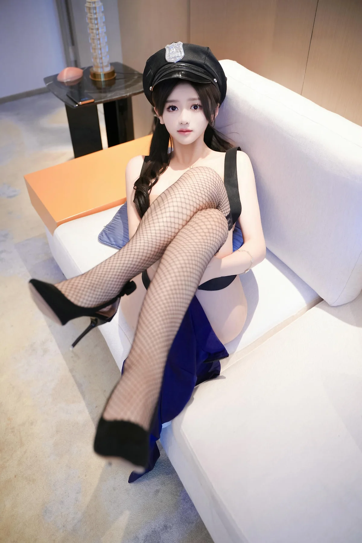 XiuRen 秀人 No.N187 奶茶味的包子制服性感女警 - 4