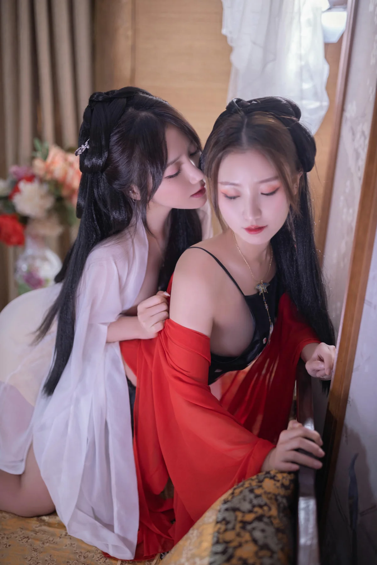 XiuRen 秀人 No.N279 鱼子酱Fish古风双人写真 - 1