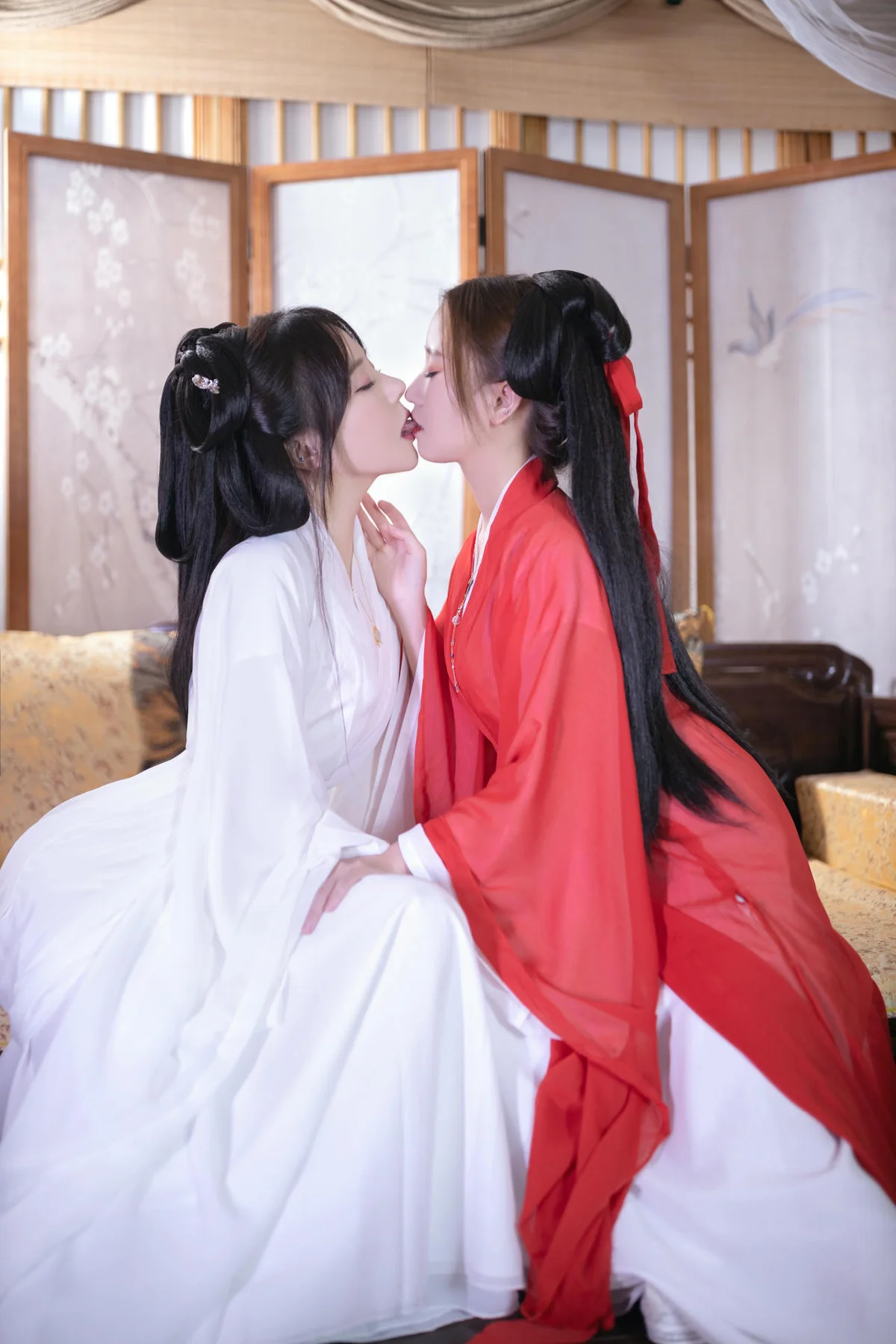 XiuRen 秀人 No.N279 鱼子酱Fish古风双人写真 - 1