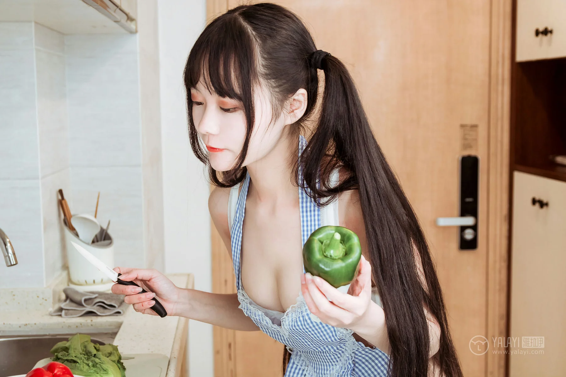 YALAYI 雅拉伊 Vol.204 小琉 厨娘少女 - 1