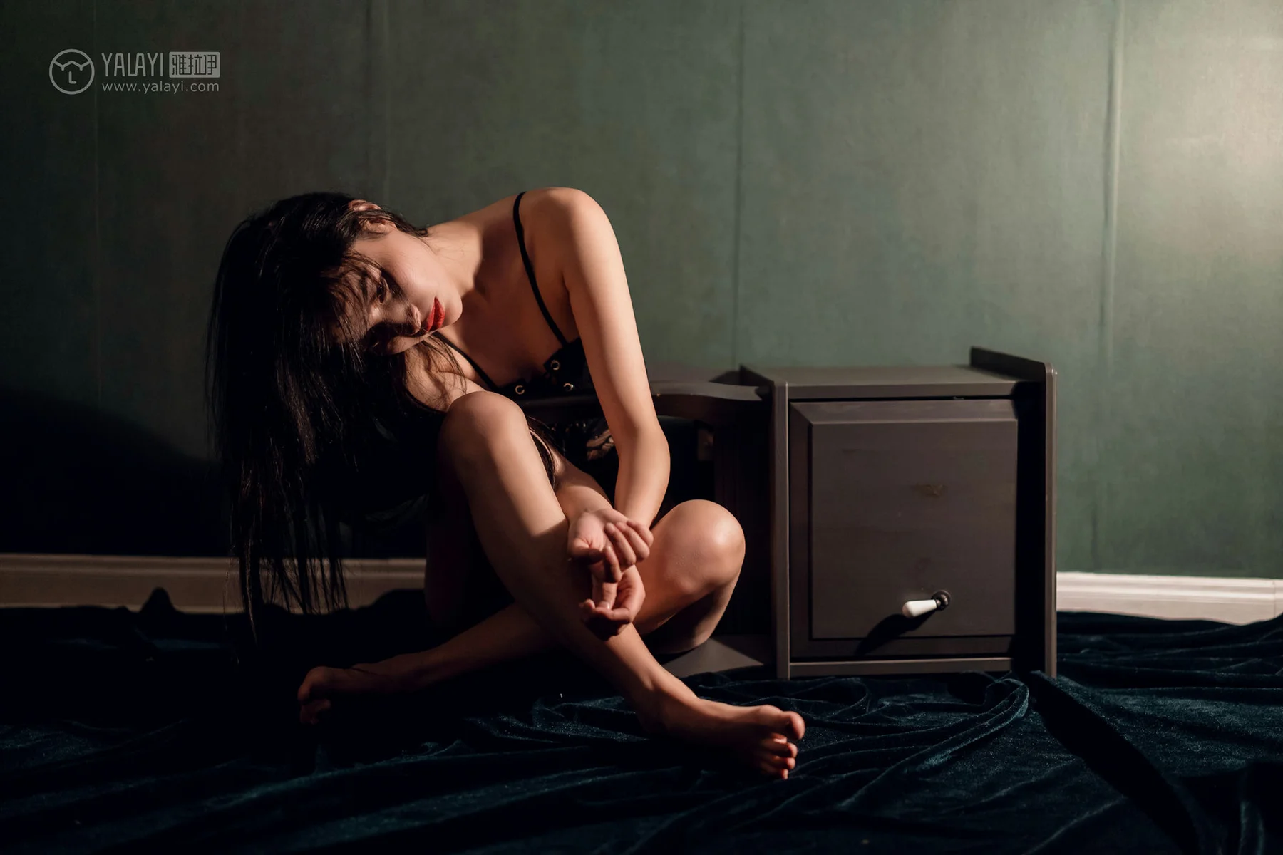 YALAYI 雅拉伊 Vol.302 小竹《挣扎中自我救赎》 - 8