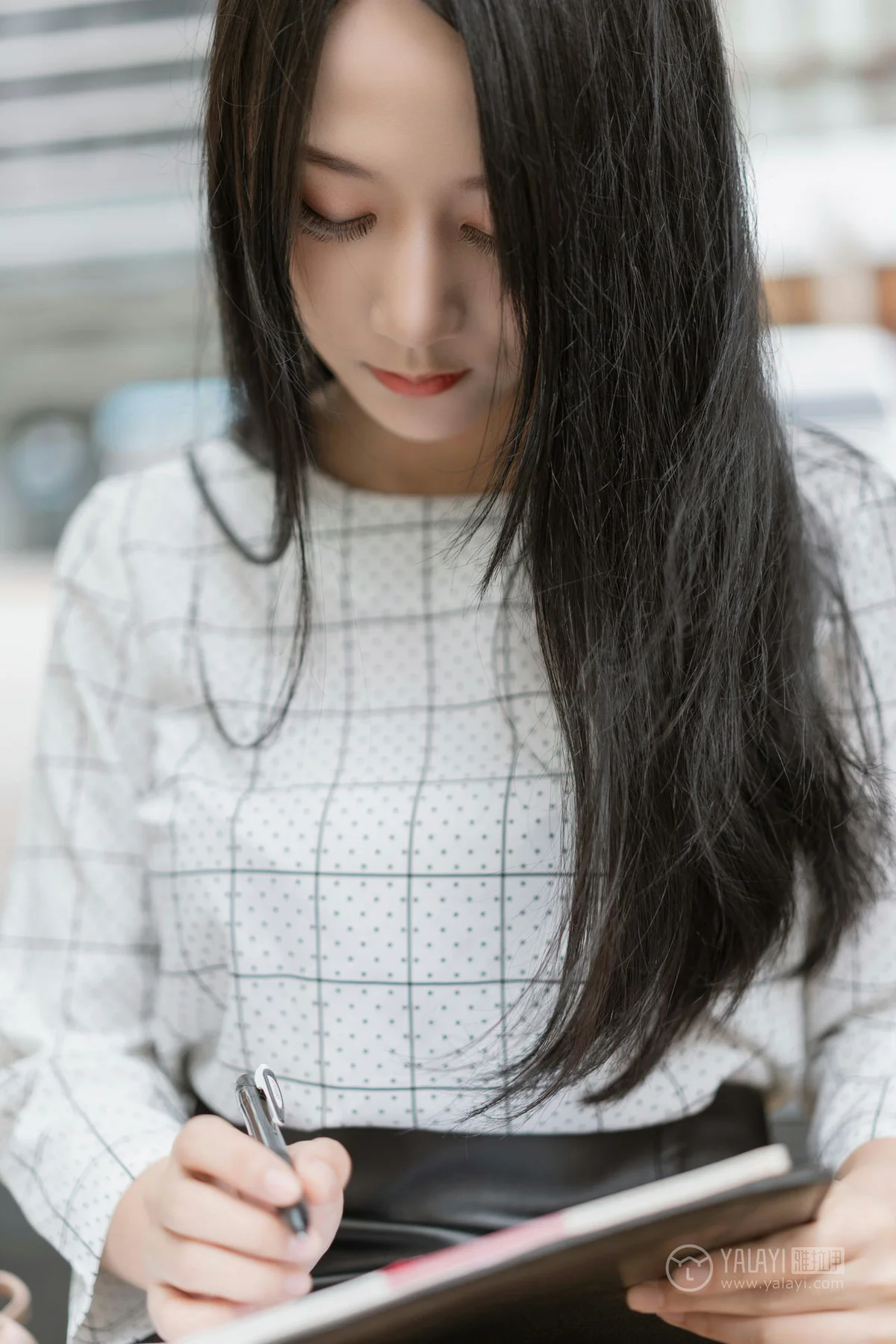 YALAYI 雅拉伊 Vol.322 何嘉颖《女白领的私生活1》 - 5