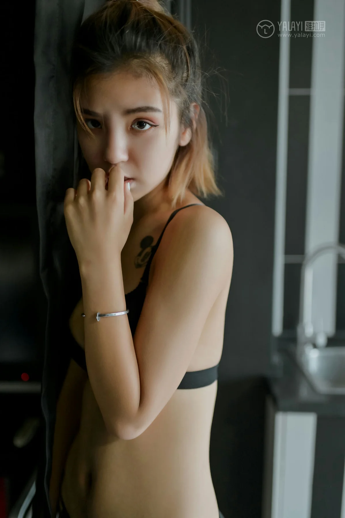 YALAYI 雅拉伊 Vol.351 米奇《黑夜女神》 - 1