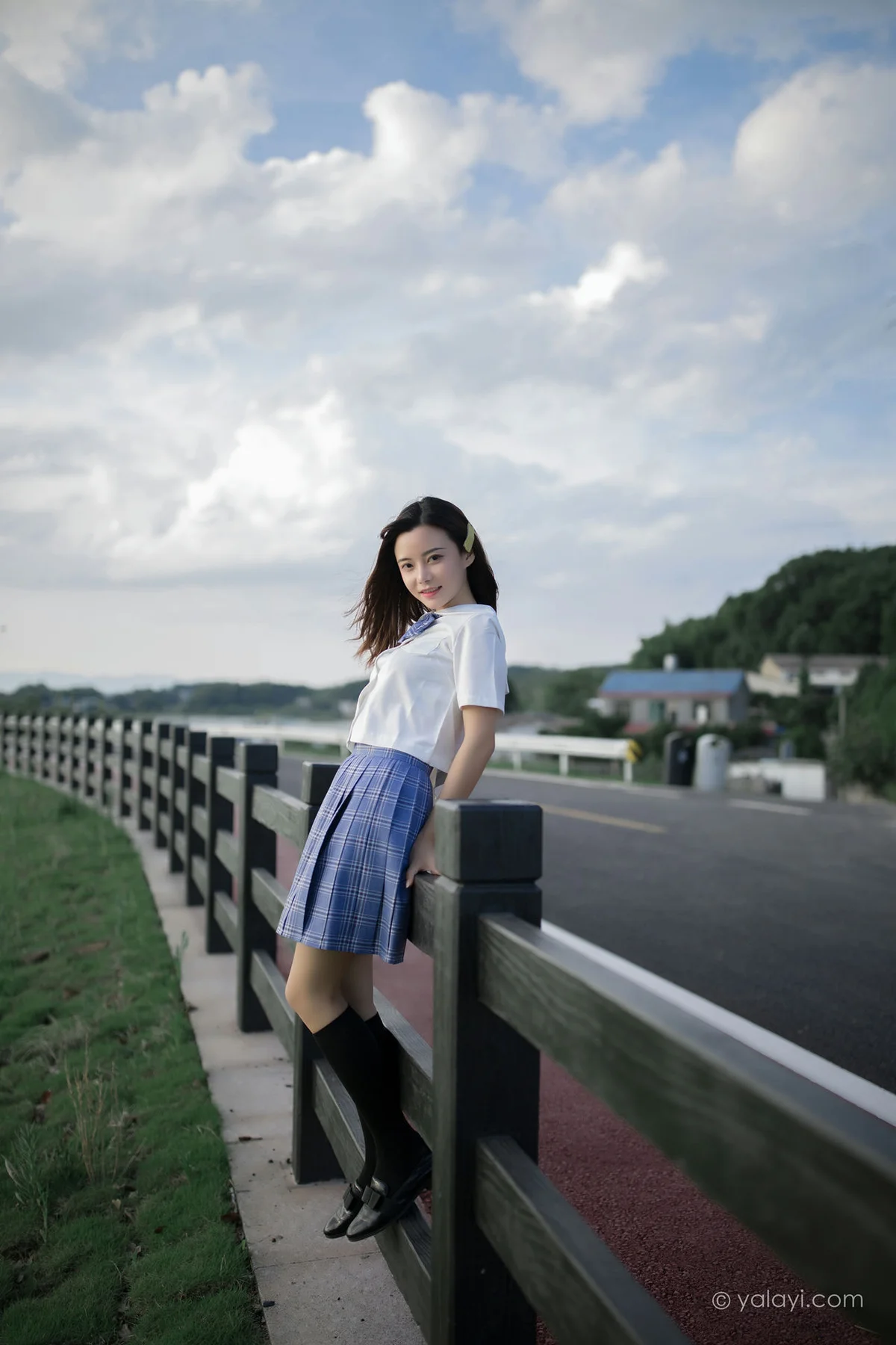 YALAYI 雅拉伊 Vol.677    枝娅《青春在河畔奔走》 - 4