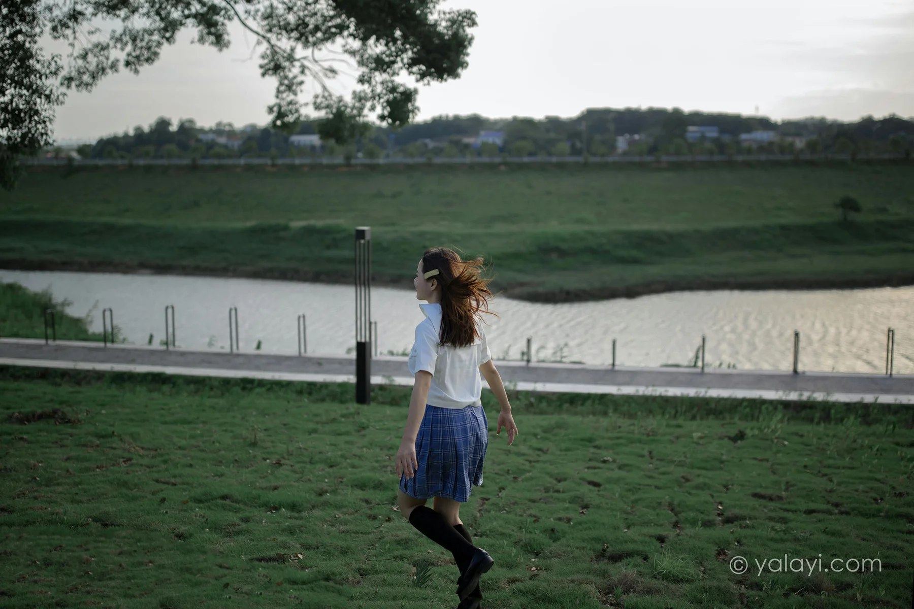 YALAYI 雅拉伊 Vol.677    枝娅《青春在河畔奔走》 - 5