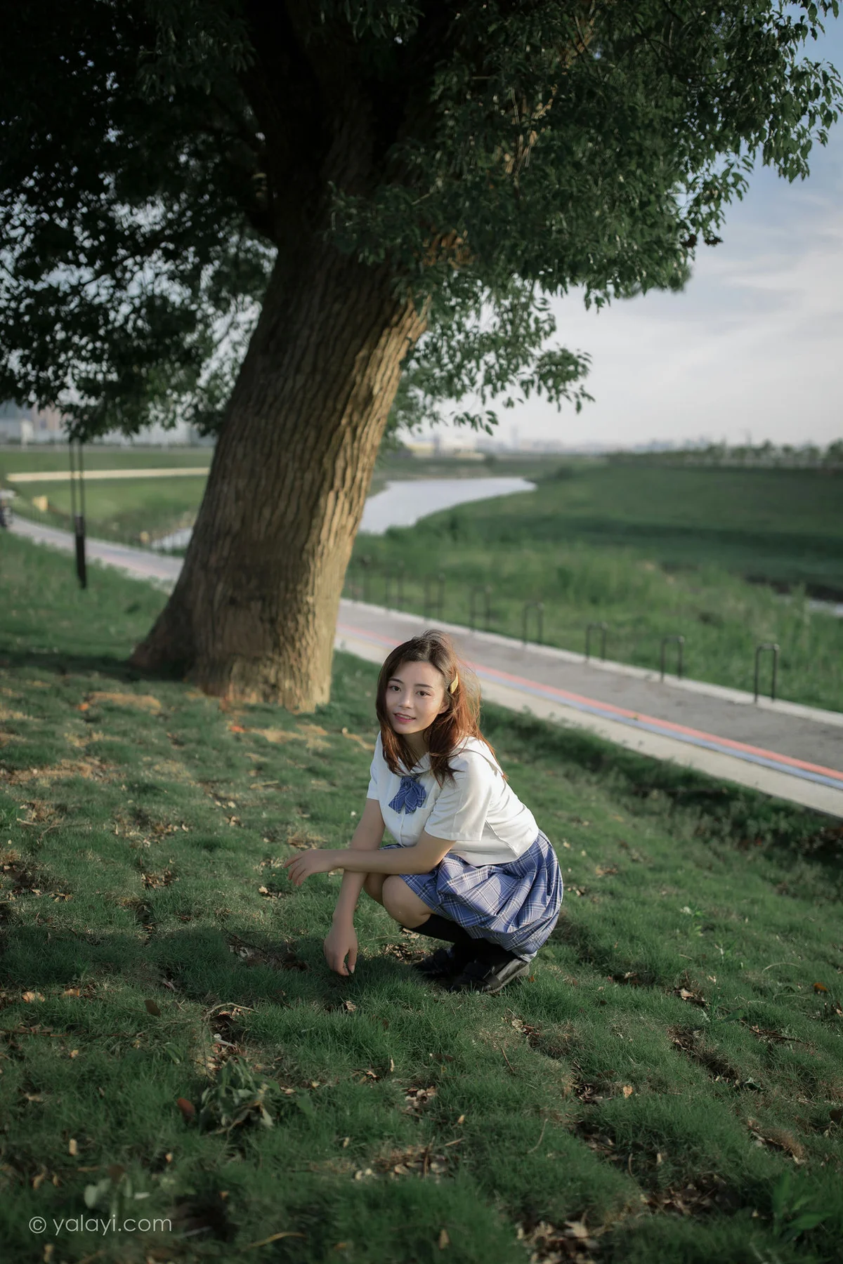 YALAYI 雅拉伊 Vol.677    枝娅《青春在河畔奔走》 - 7