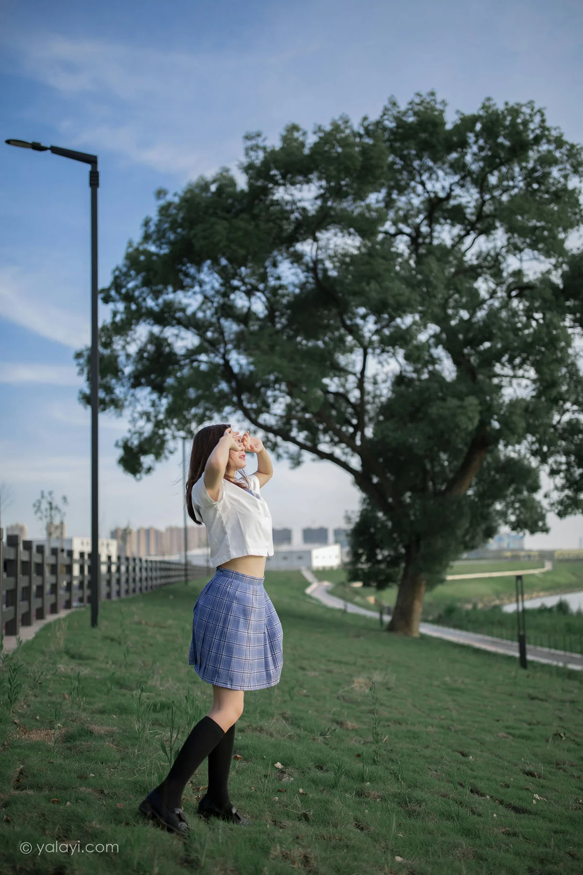 YALAYI 雅拉伊 Vol.677    枝娅《青春在河畔奔走》 - 8