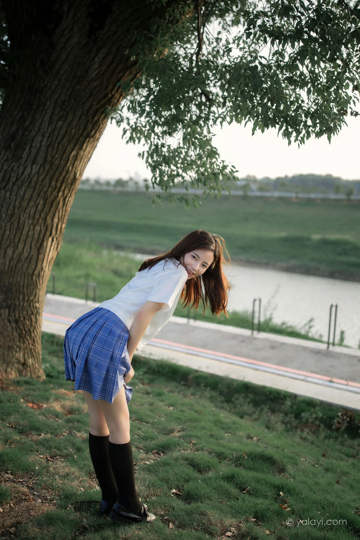 YALAYI 雅拉伊 Vol.677    枝娅《青春在河畔奔走》 - 5