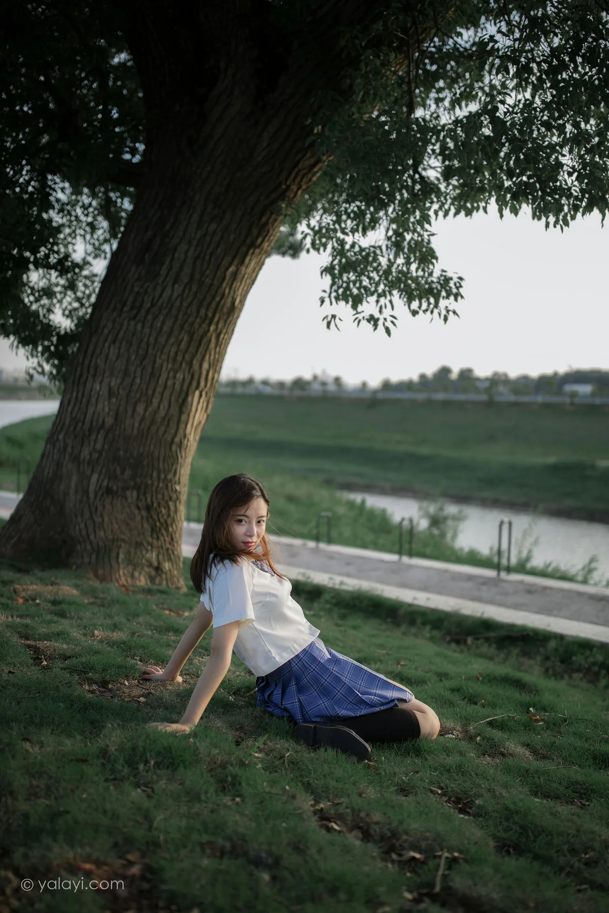 YALAYI 雅拉伊 Vol.677    枝娅《青春在河畔奔走》 - 6