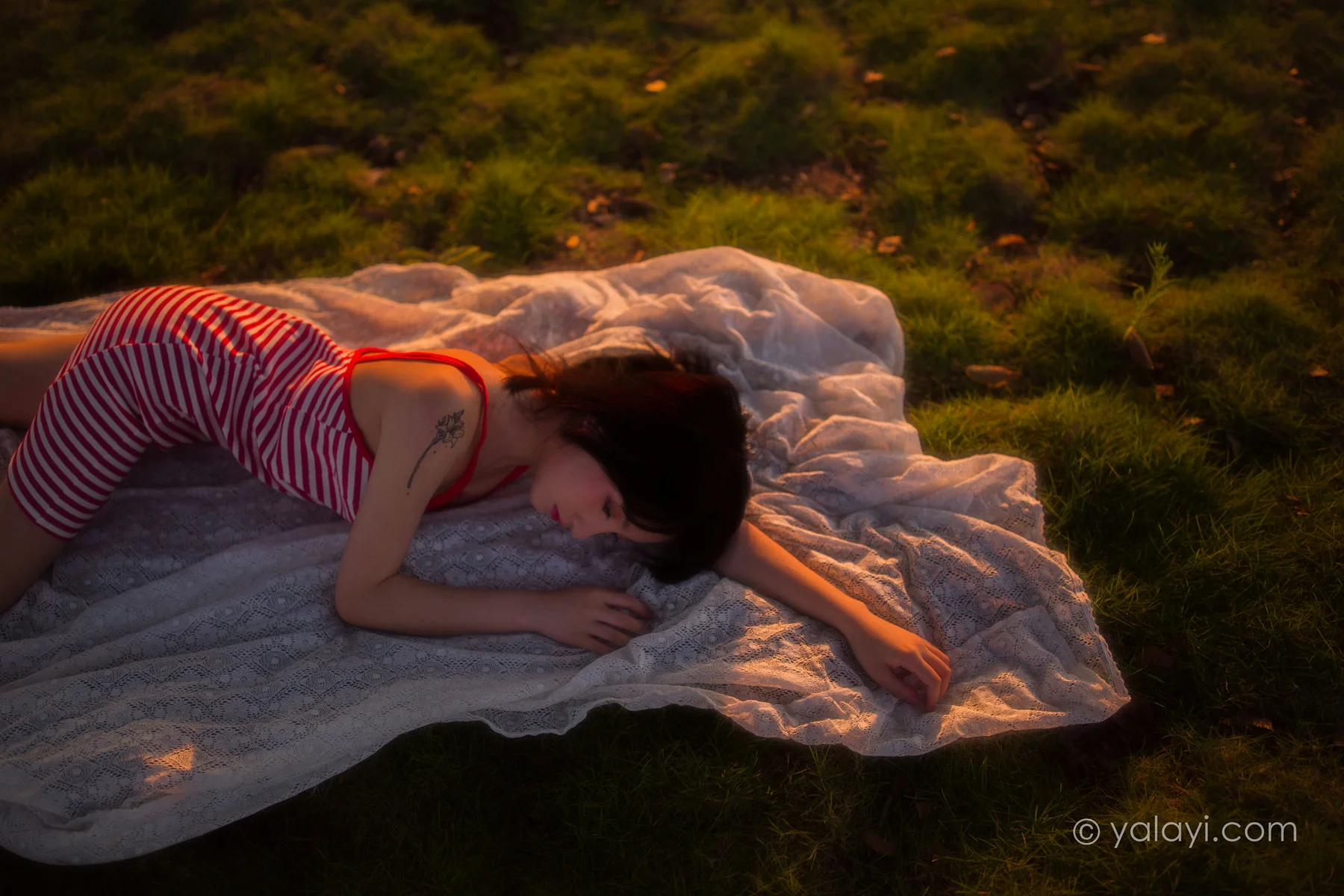 YALAYI 雅拉伊 Vol.690    落落《红了》 - 6