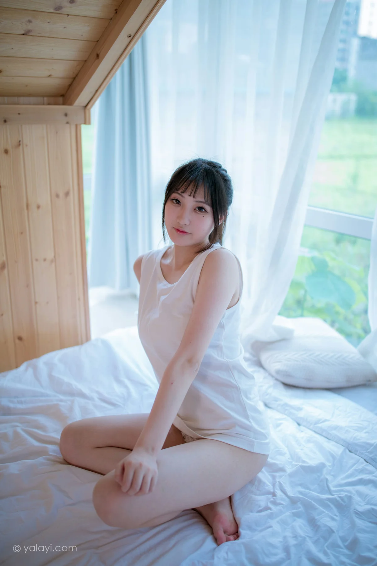 YALAYI 雅拉伊 Vol.693    瓶儿《木屋时光》 - 1