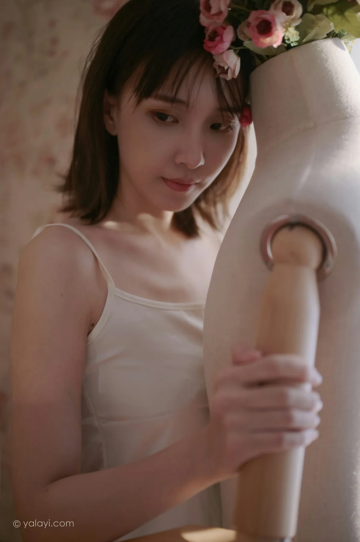 YALAYI 雅拉伊 Vol.695     妍妍《孤独患者》 - 1