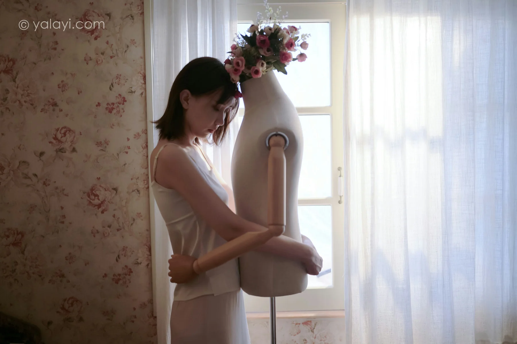 YALAYI 雅拉伊 Vol.695     妍妍《孤独患者》 - 3