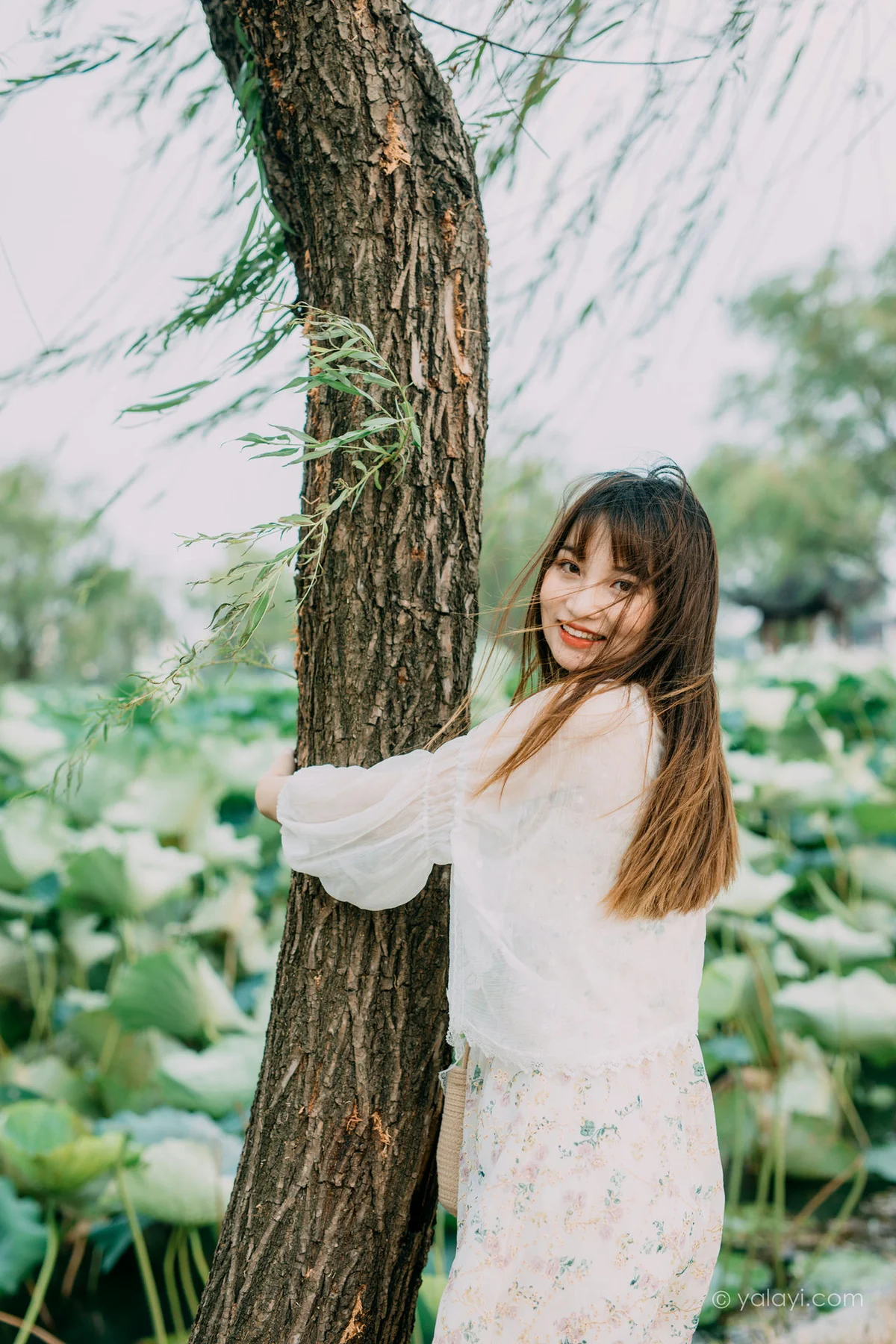 YALAYI 雅拉伊 Vol.699     周周《杨柳岸》 - 5