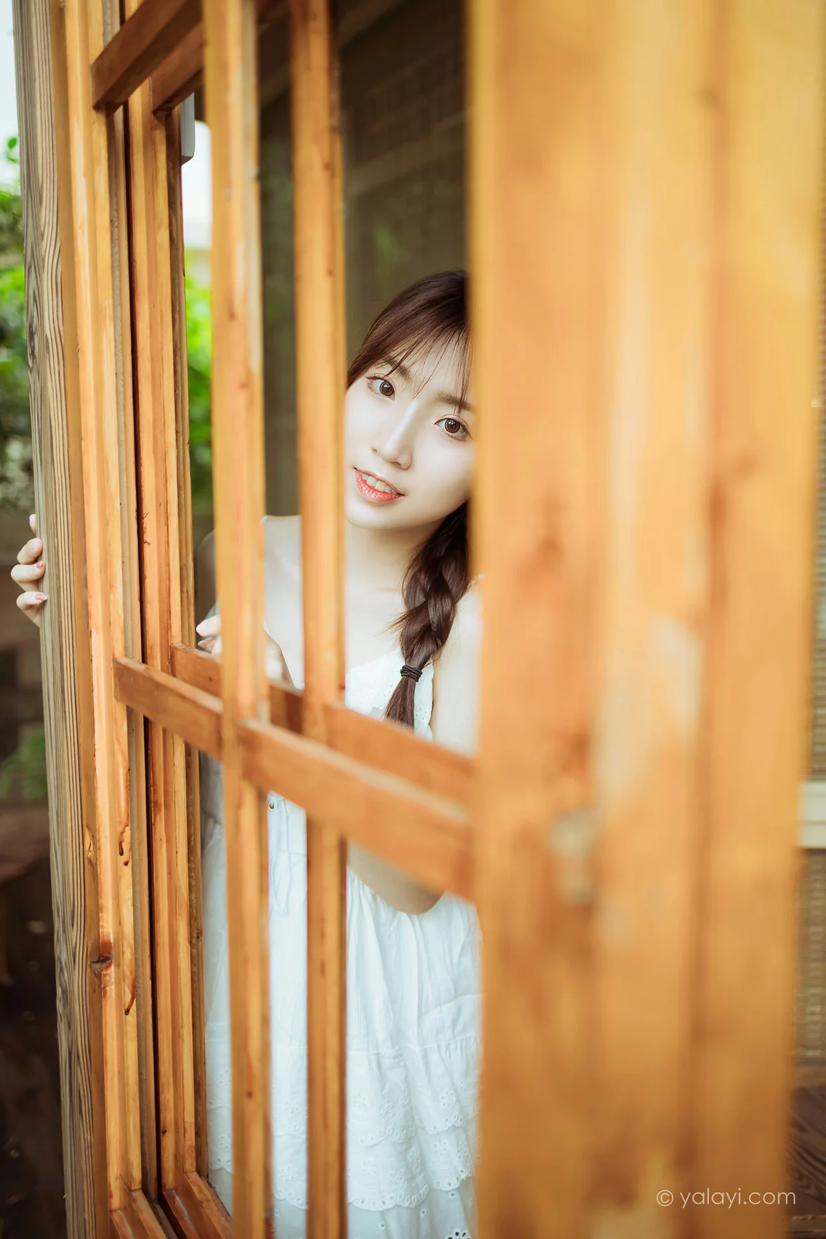 YALAYI 雅拉伊 Vol.714    小乔 雨后花园 - 1