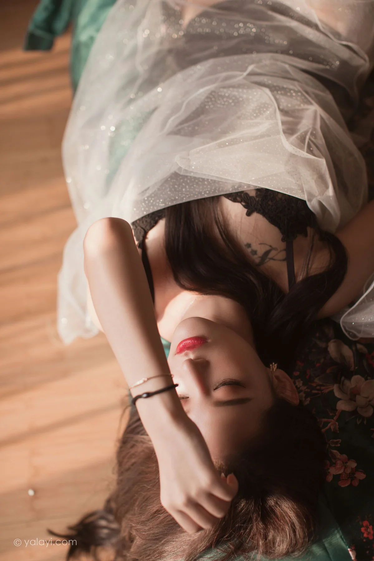 YALAYI 雅拉伊 Vol.720    刘子炀 面纱 - 7