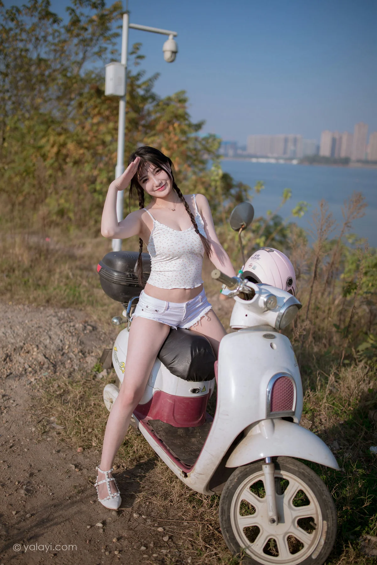 YALAYI 雅拉伊 Vol.733    瓶儿 去江边 - 8