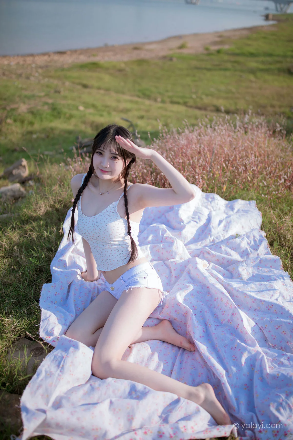 YALAYI 雅拉伊 Vol.733    瓶儿 去江边 - 7