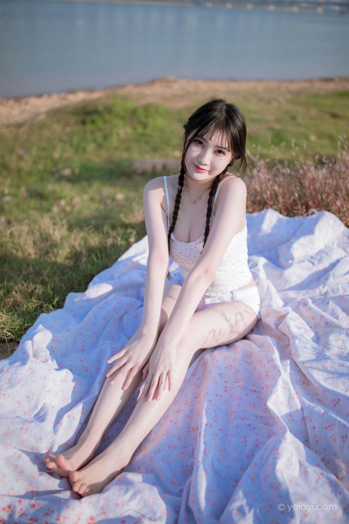 YALAYI 雅拉伊 Vol.733    瓶儿 去江边 - 8