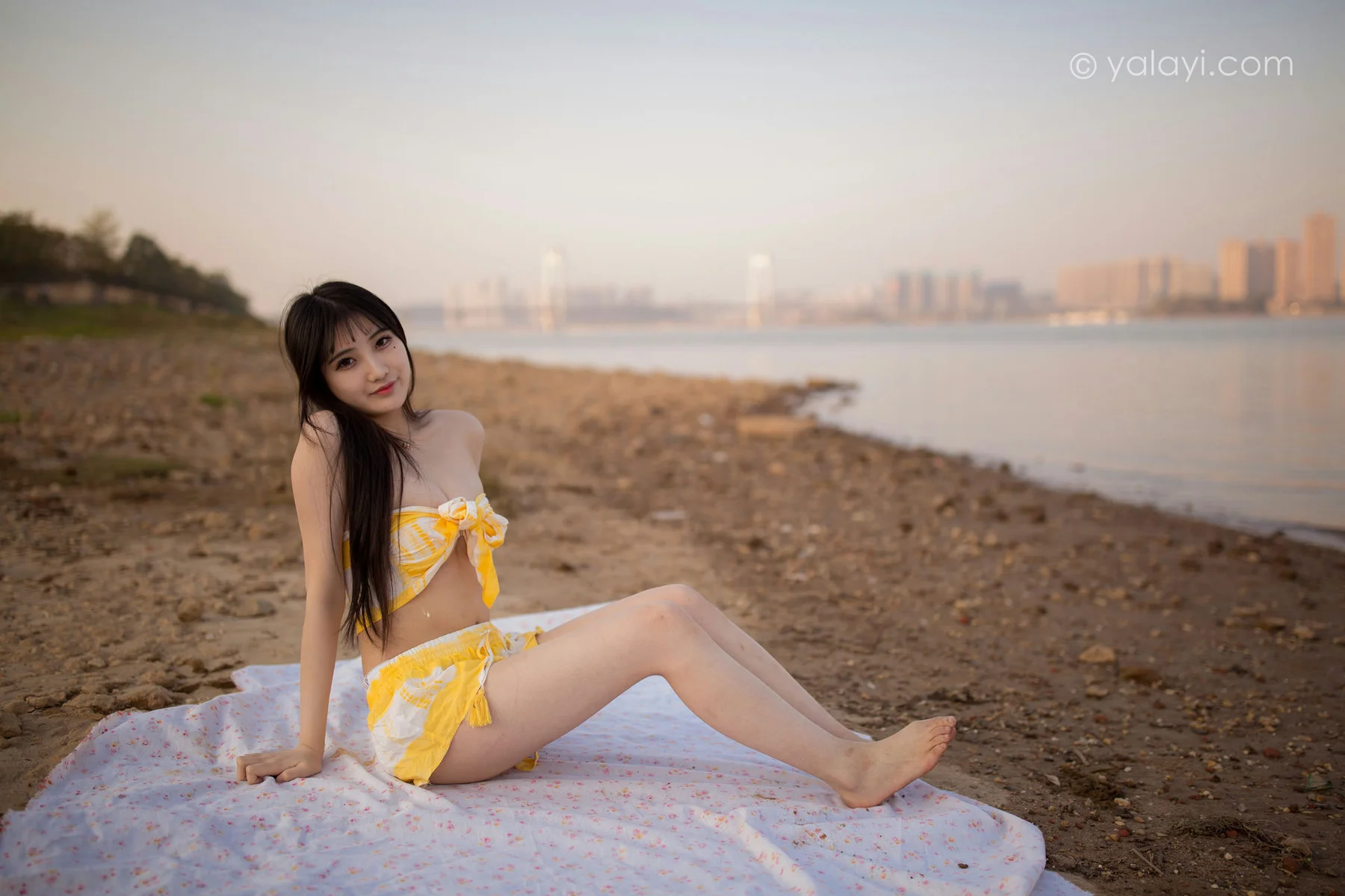 YALAYI 雅拉伊 Vol.738    瓶儿 令我忘餐 - 10