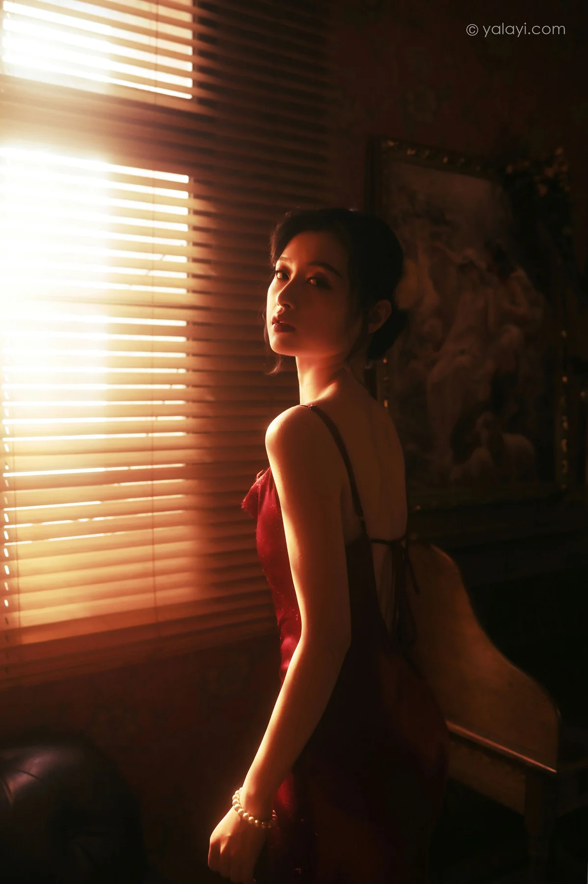 YALAYI 雅拉伊 Vol.784    京京 在窗边 - 5