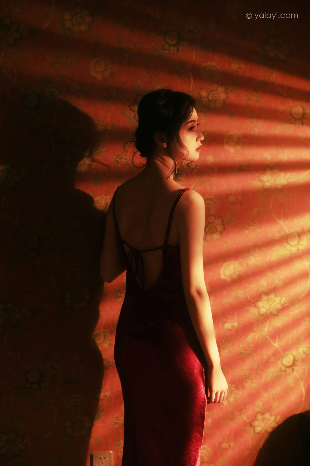 YALAYI 雅拉伊 Vol.784    京京 在窗边 - 5