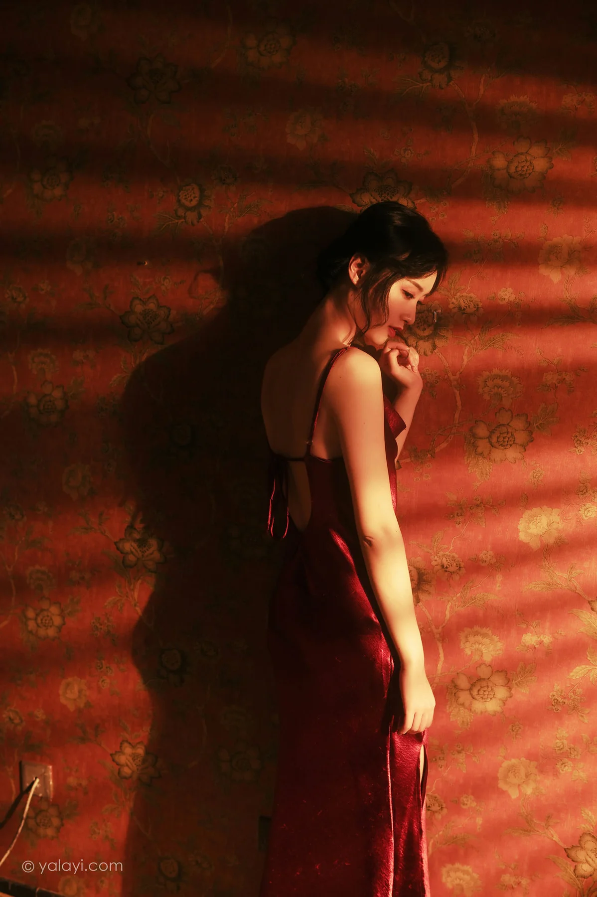 YALAYI 雅拉伊 Vol.784    京京 在窗边 - 6