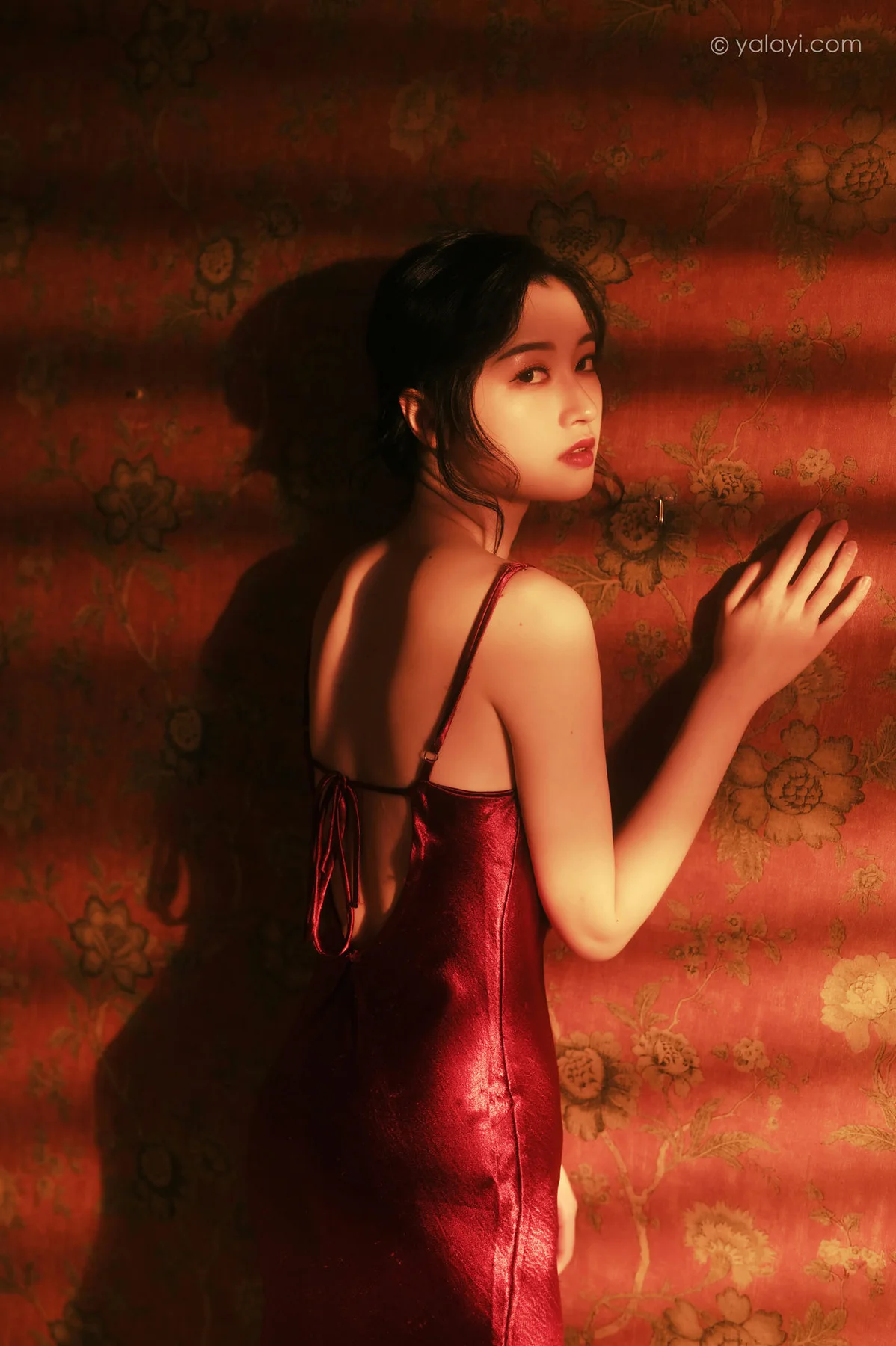 YALAYI 雅拉伊 Vol.784    京京 在窗边 - 7