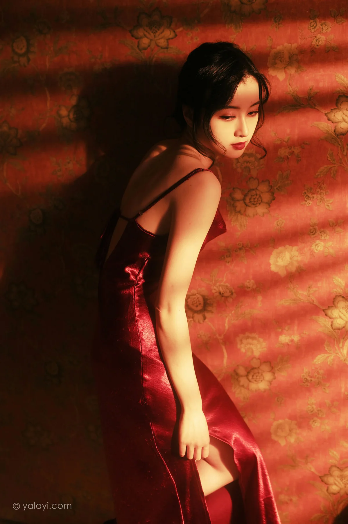 YALAYI 雅拉伊 Vol.784    京京 在窗边 - 8