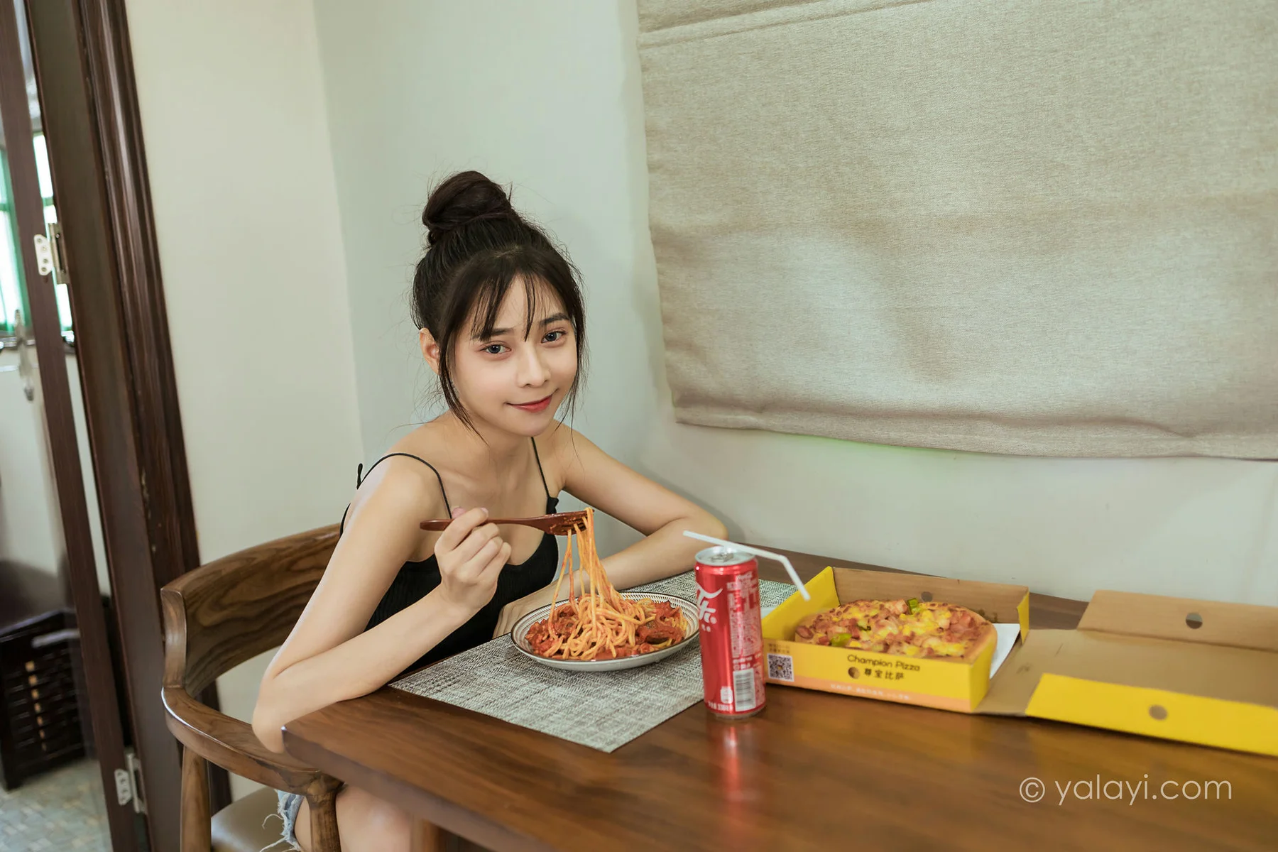 YALAYI 雅拉伊 Vol.819    诗咏 日常 - 2