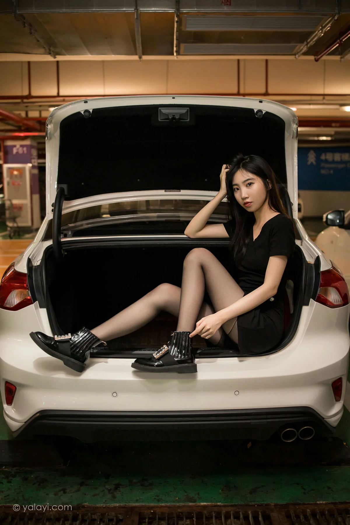 YALAYI 雅拉伊 Vol.859    小乔 梦见前女友 - 9