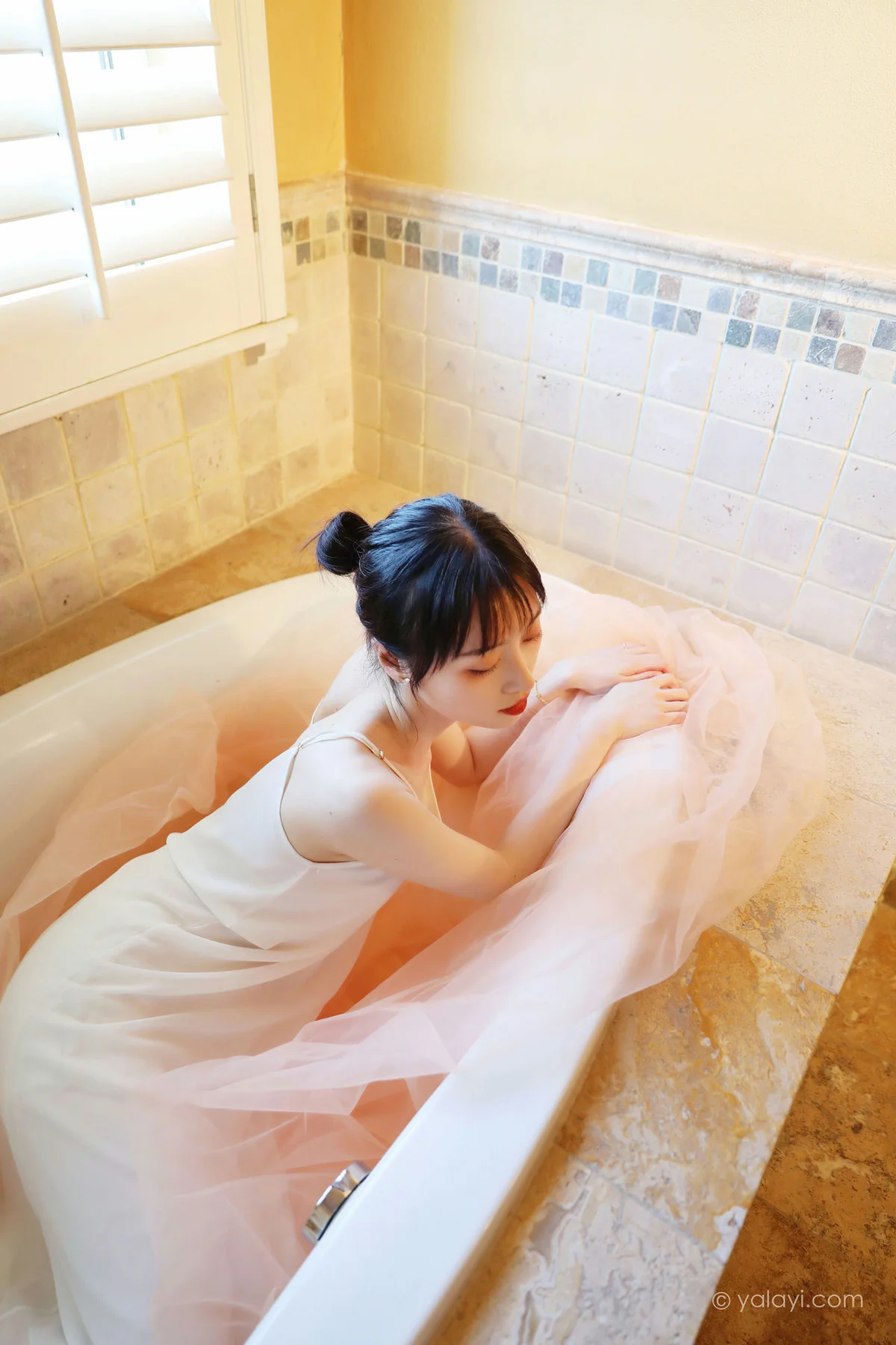 YALAYI 雅拉伊 Vol.899   京京 不是风景 - 2