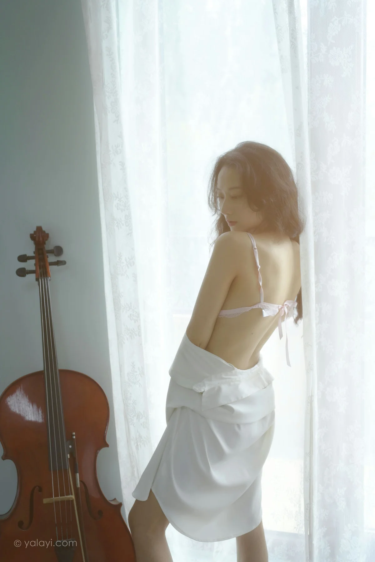 YALAYI 雅拉伊 Vol.923  何嘉颖 清晨的景色 - 1