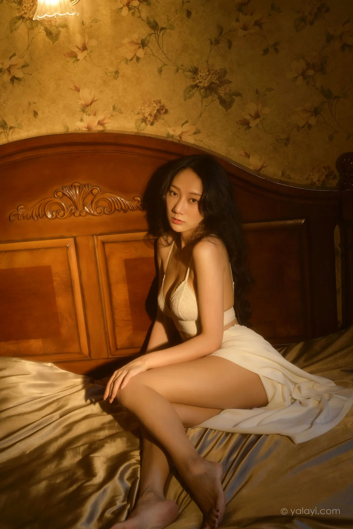 YALAYI 雅拉伊 Vol.936  何嘉颖 她是谁 - 4