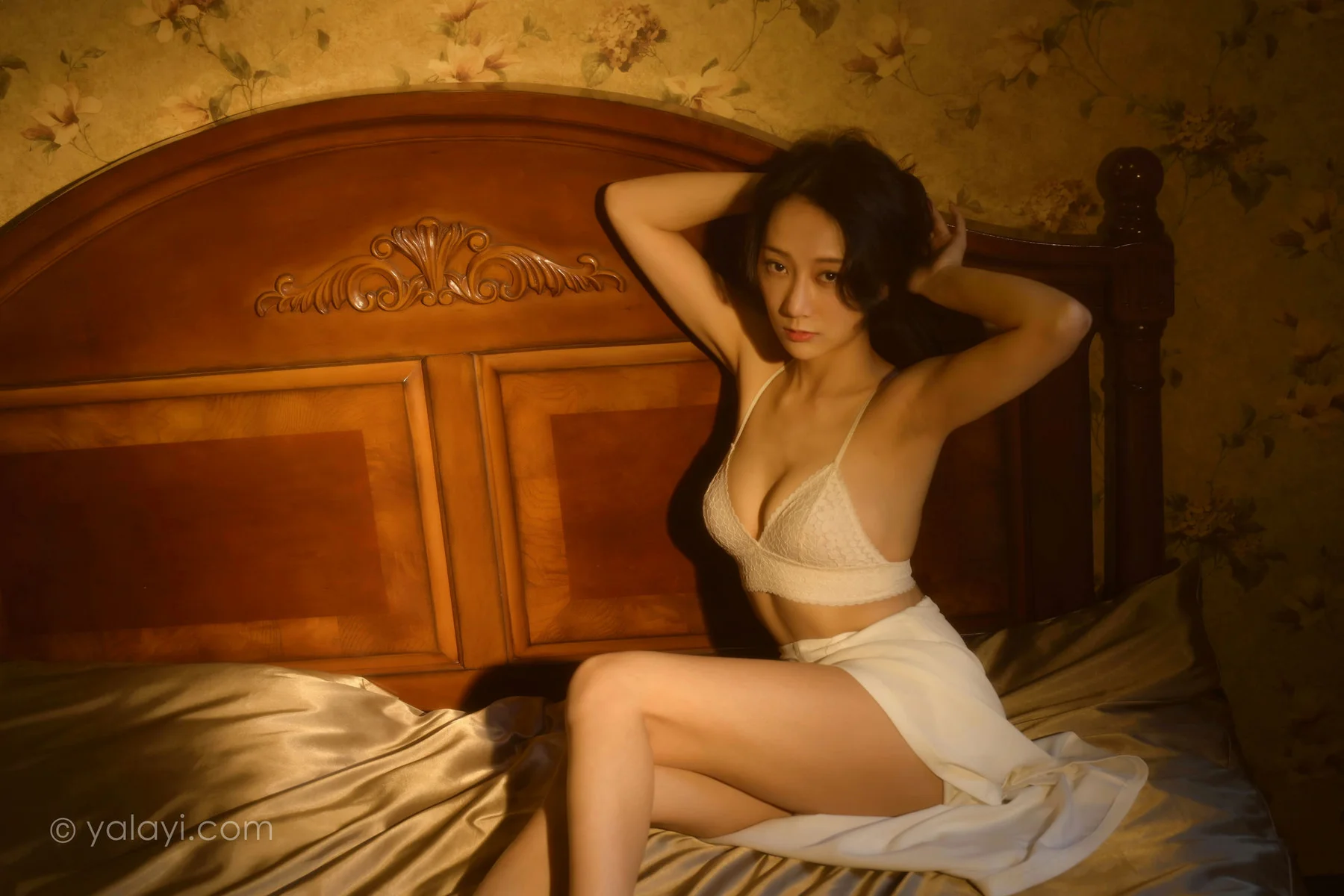 YALAYI 雅拉伊 Vol.936  何嘉颖 她是谁 - 5