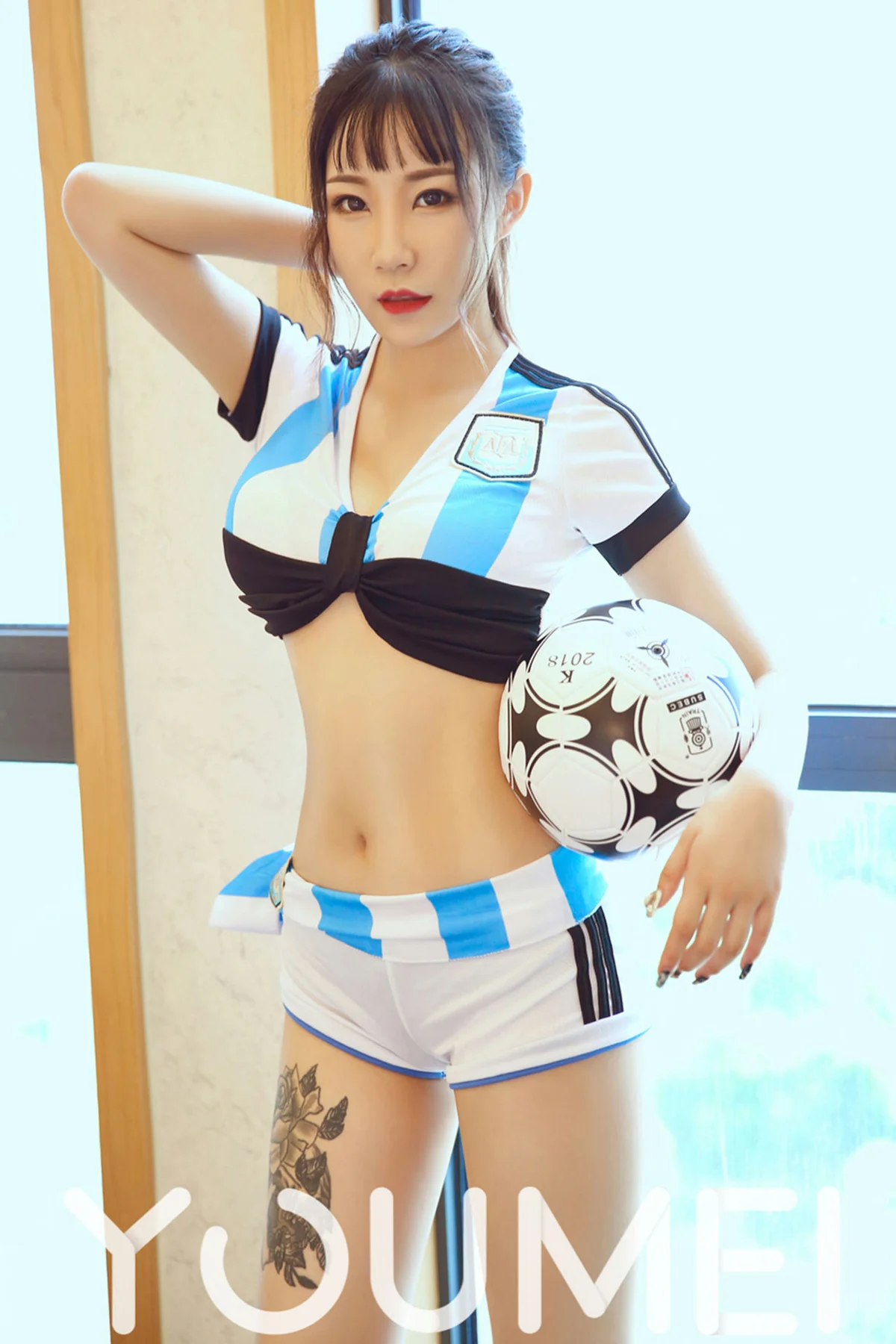 YOUMEI 尤美  团团 红唇熟女 - 1