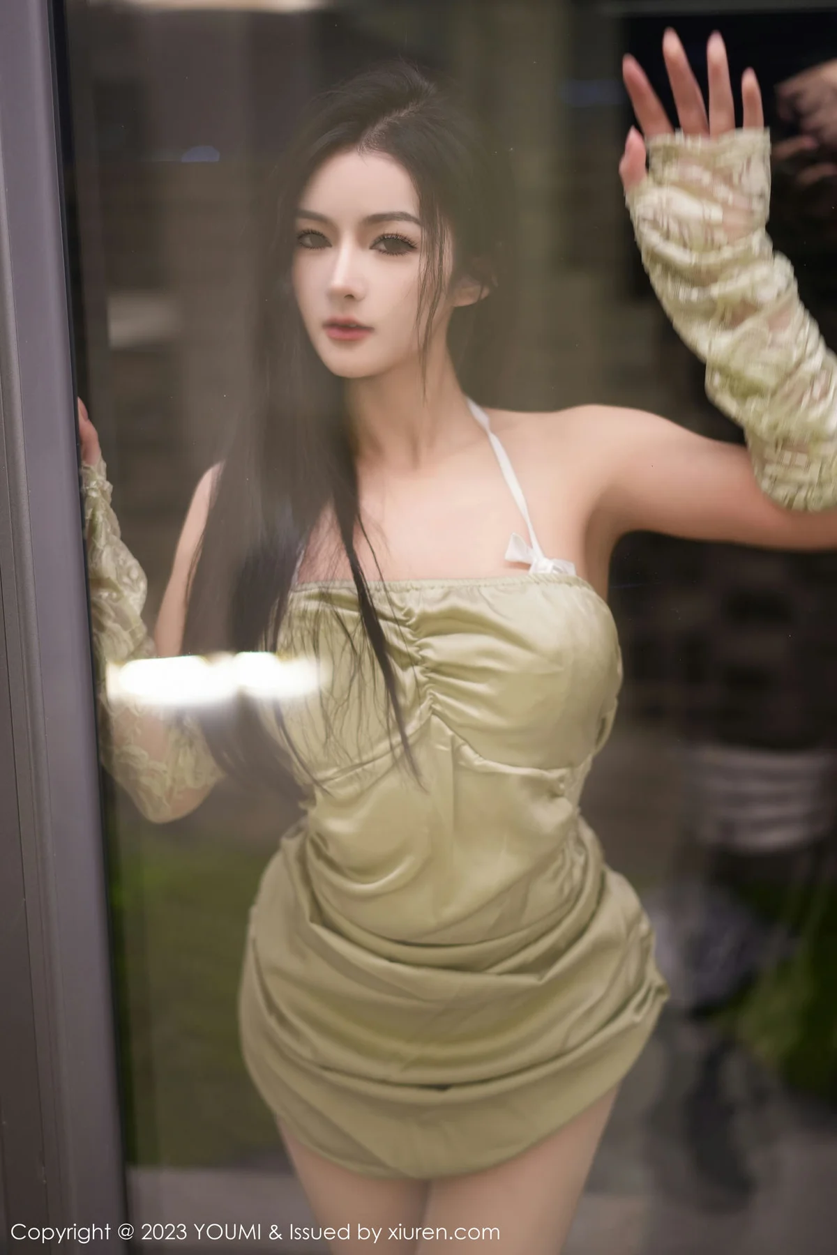 YOUMI 尤蜜荟 Vol.1006 谭小灵 诱人原色丝袜性感写真1 - 4