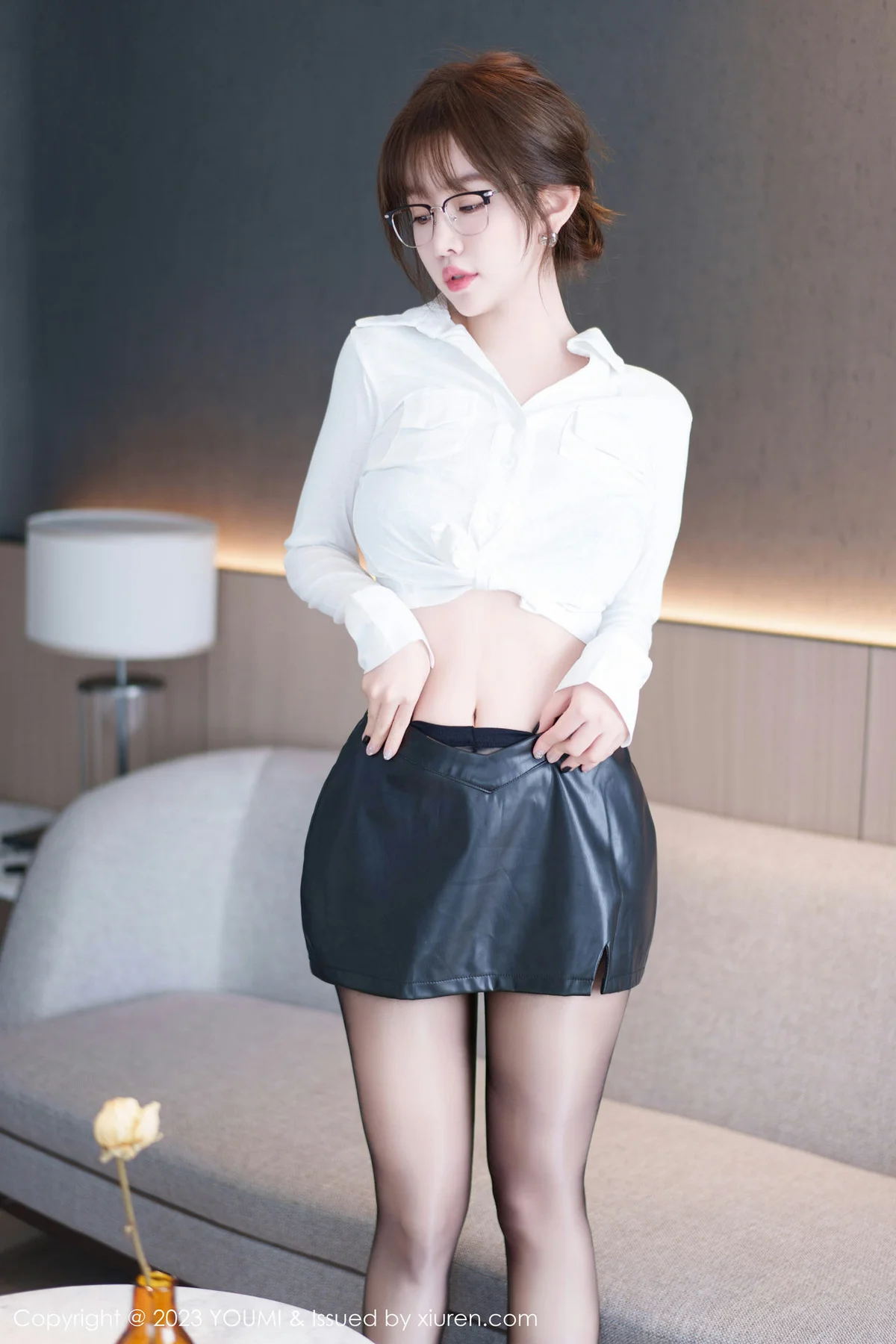 YOUMI 尤蜜荟 Vol.1012 王雨纯 魅惑黑丝性感写真1 - 1