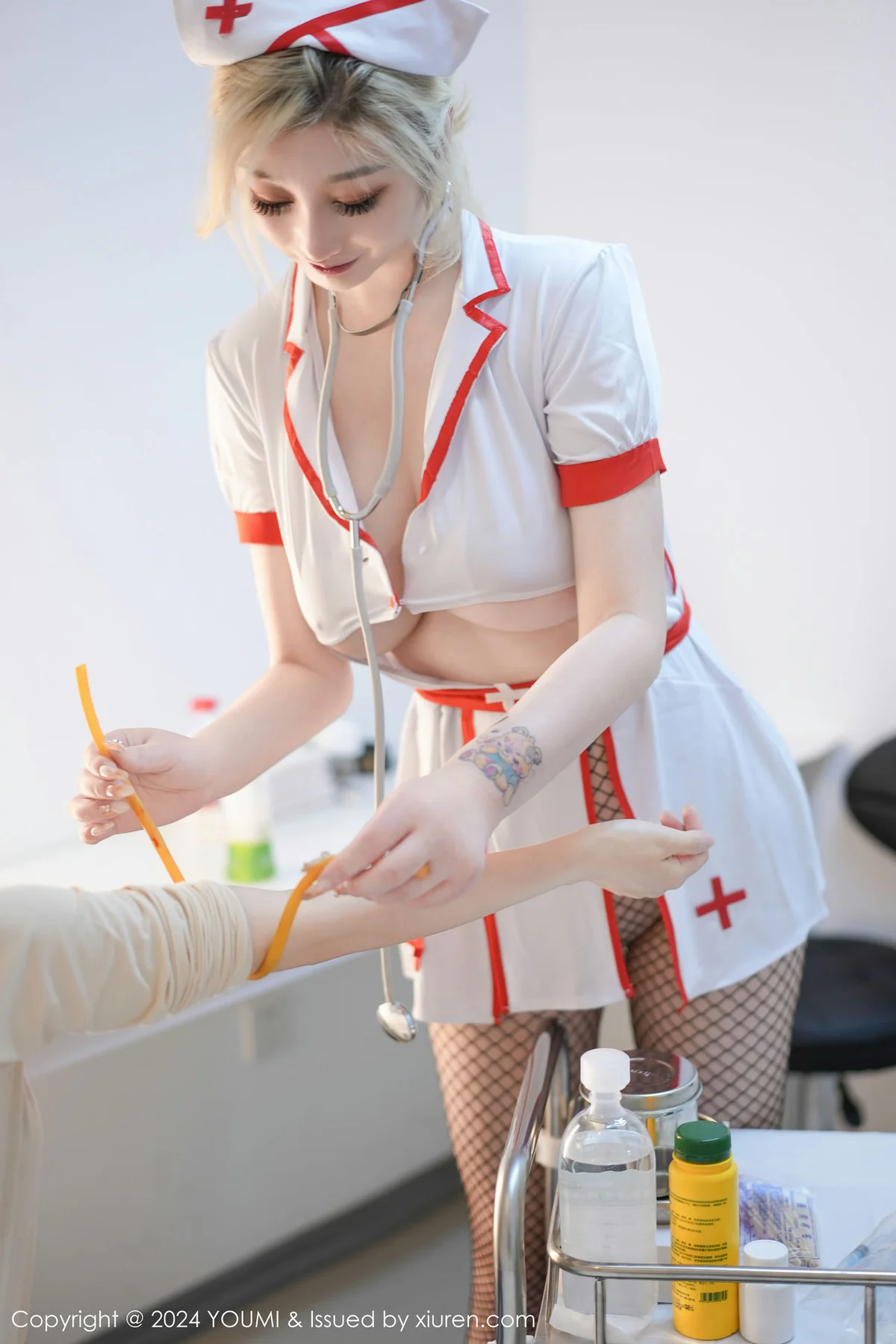 YOUMI 尤蜜荟 Vol.1021 妲己_Toxic 白色情趣护士性感写真33 - 7