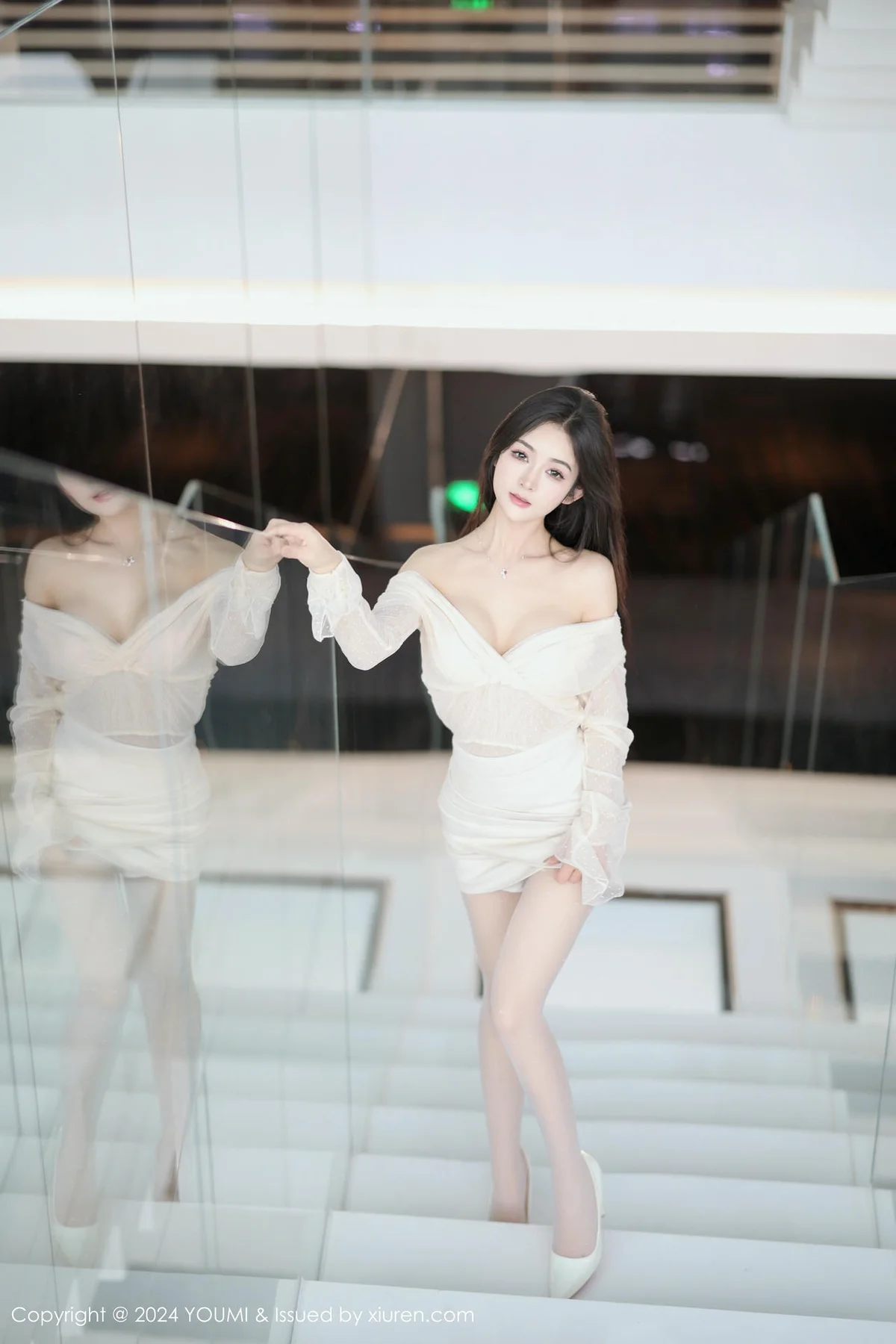 YOUMI 尤蜜荟 Vol.1072 谭小灵 浅色短裙性感写真11 - 5