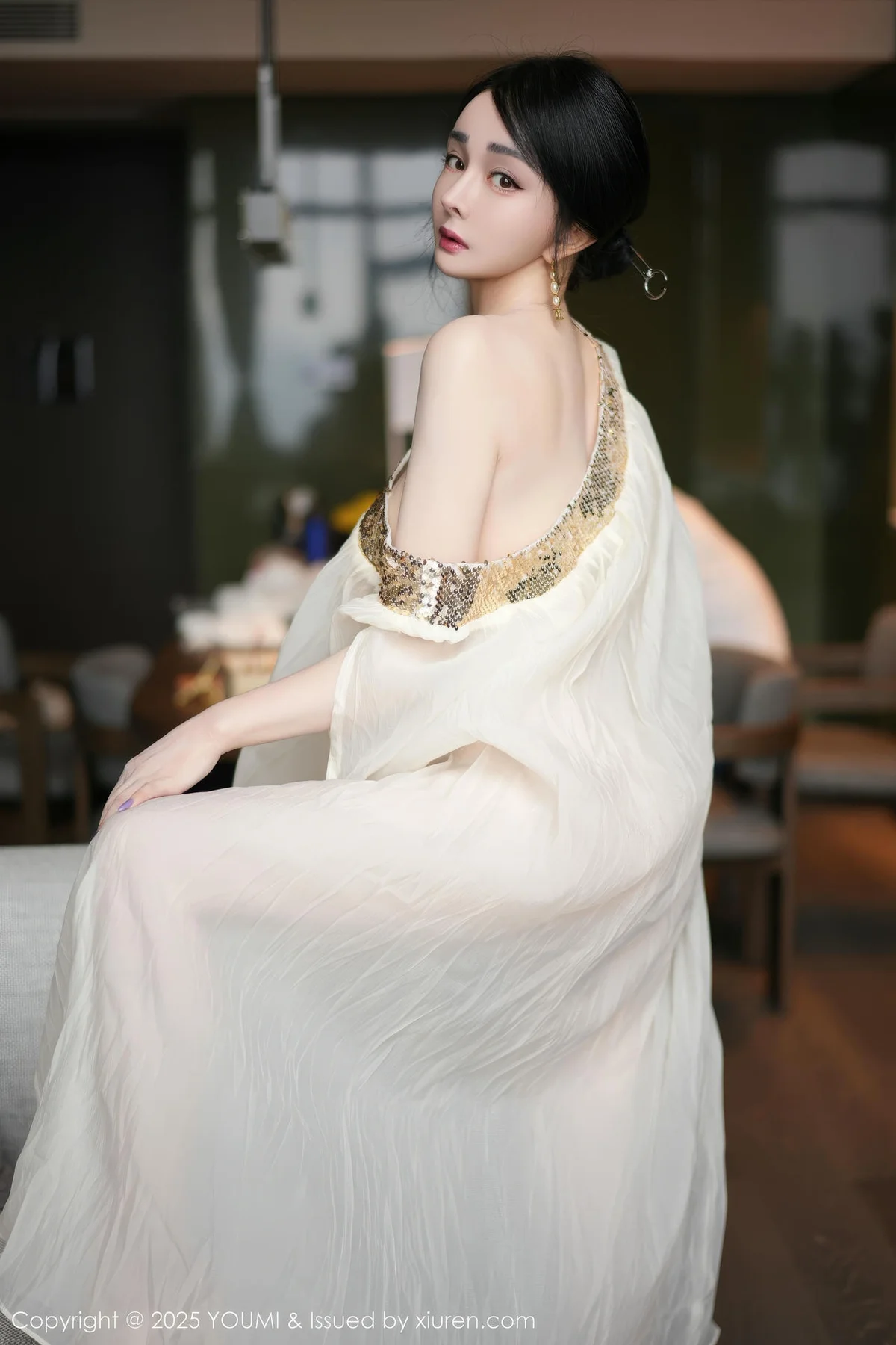 YOUMI 尤蜜荟 Vol.1132 允爾 金色吊坠式服饰 - 3