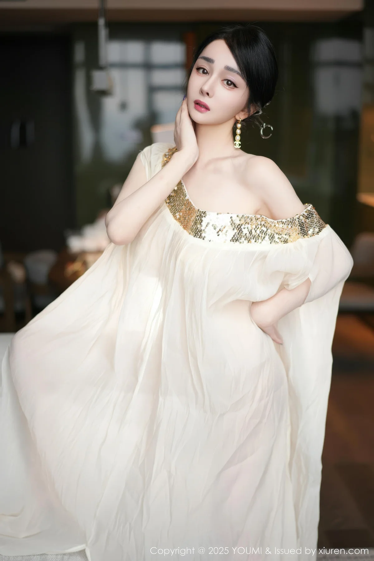 YOUMI 尤蜜荟 Vol.1132 允爾 金色吊坠式服饰 - 4