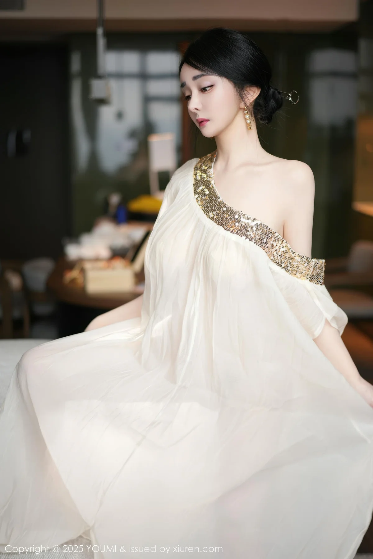 YOUMI 尤蜜荟 Vol.1132 允爾 金色吊坠式服饰 - 6