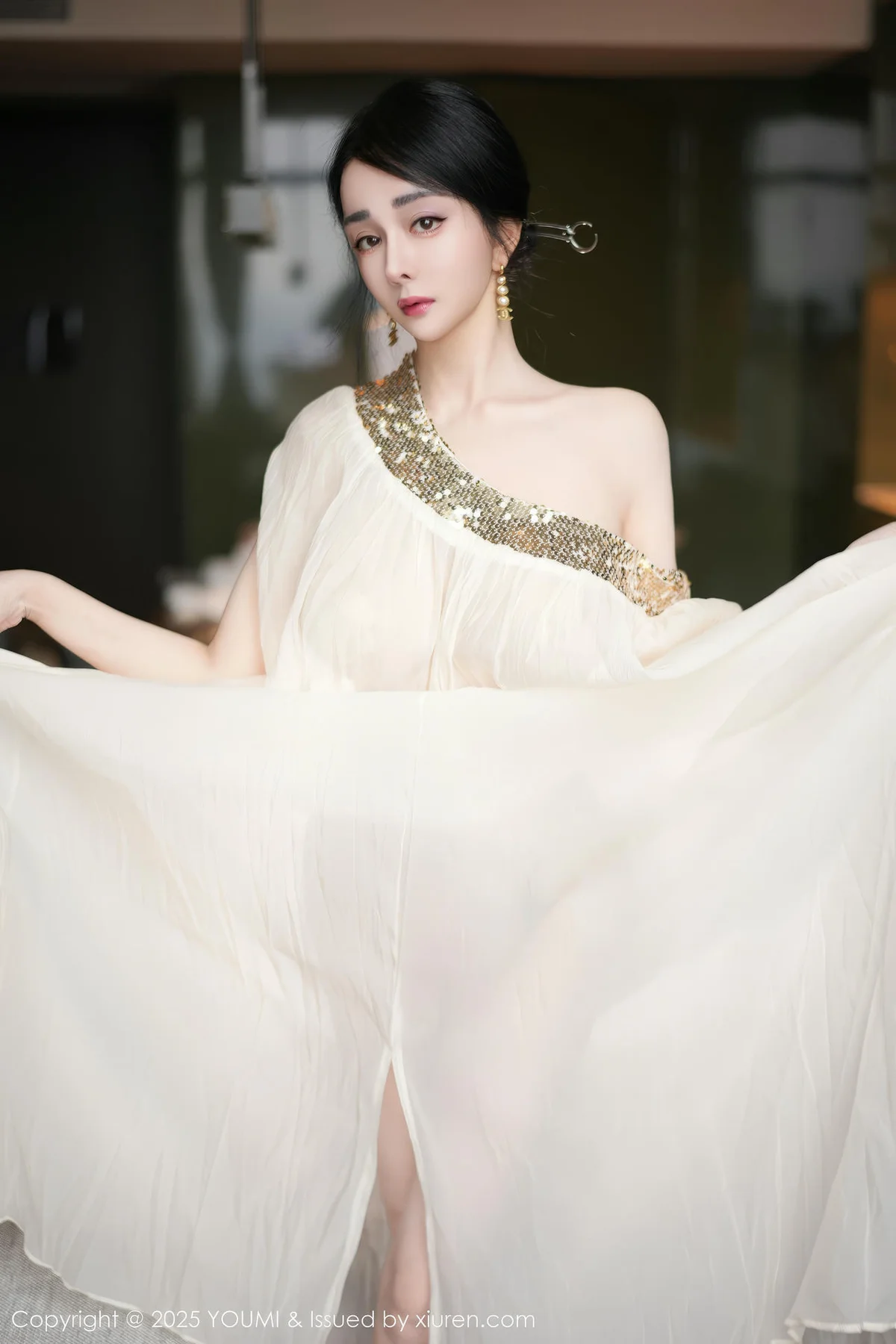 YOUMI 尤蜜荟 Vol.1132 允爾 金色吊坠式服饰 - 7