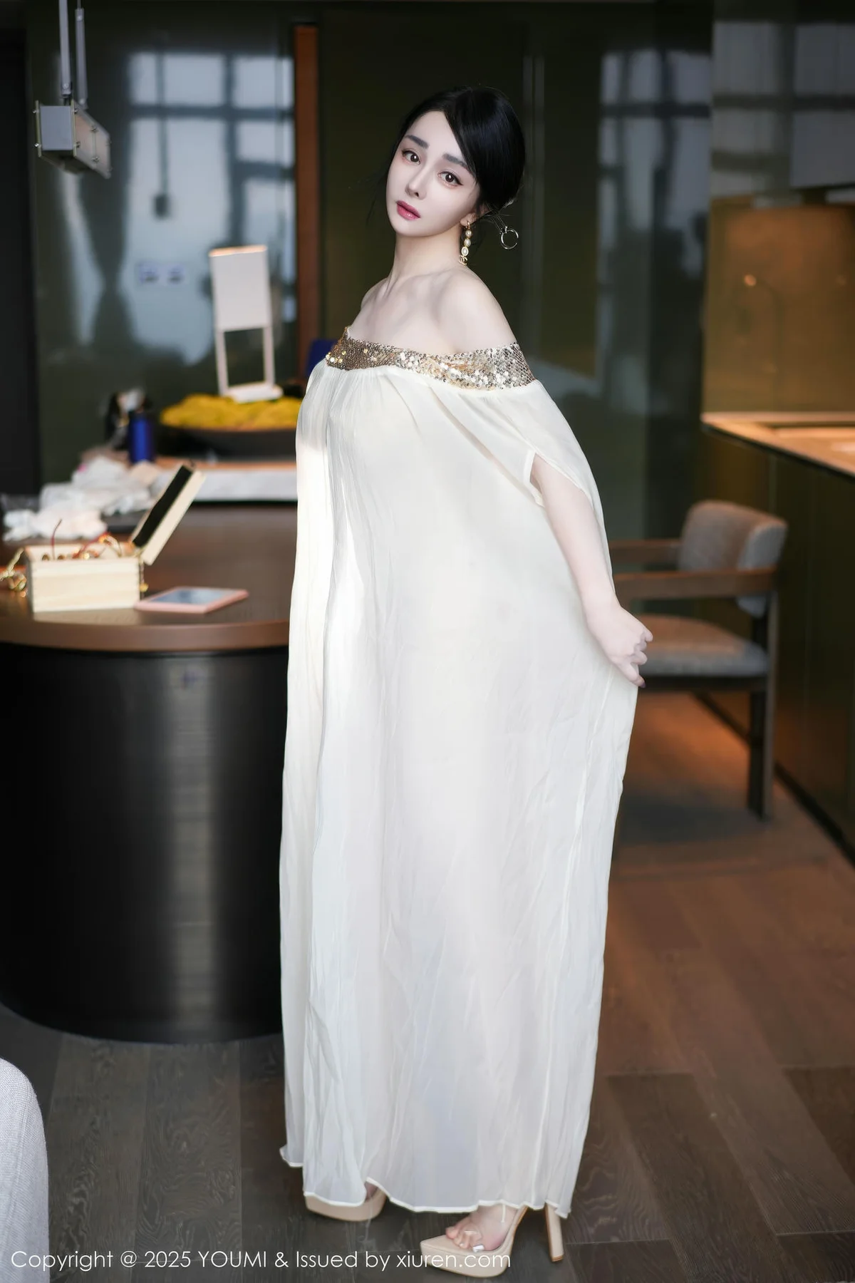 YOUMI 尤蜜荟 Vol.1132 允爾 金色吊坠式服饰 - 3