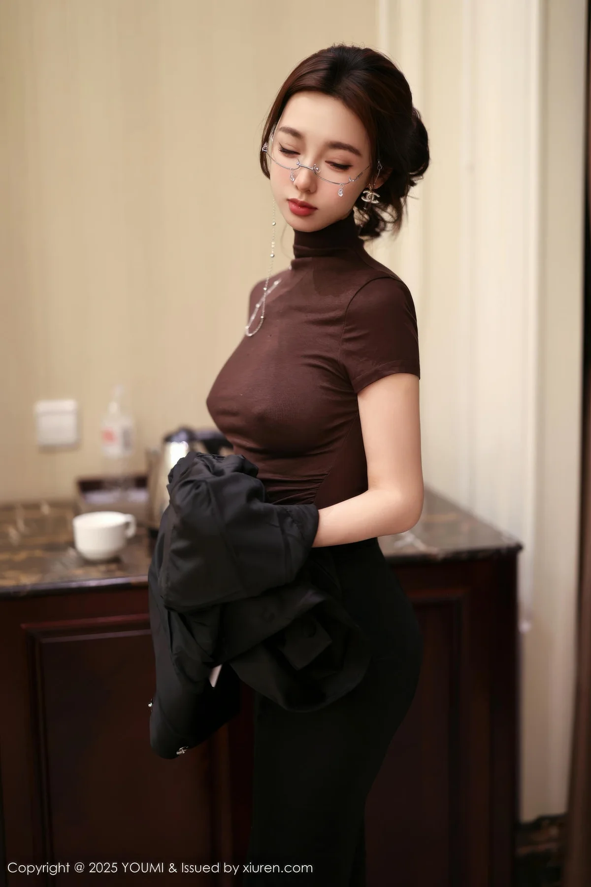 YOUMI 尤蜜荟 Vol.1186 心上可Flora 童颜巨乳浅色浴袍 - 9