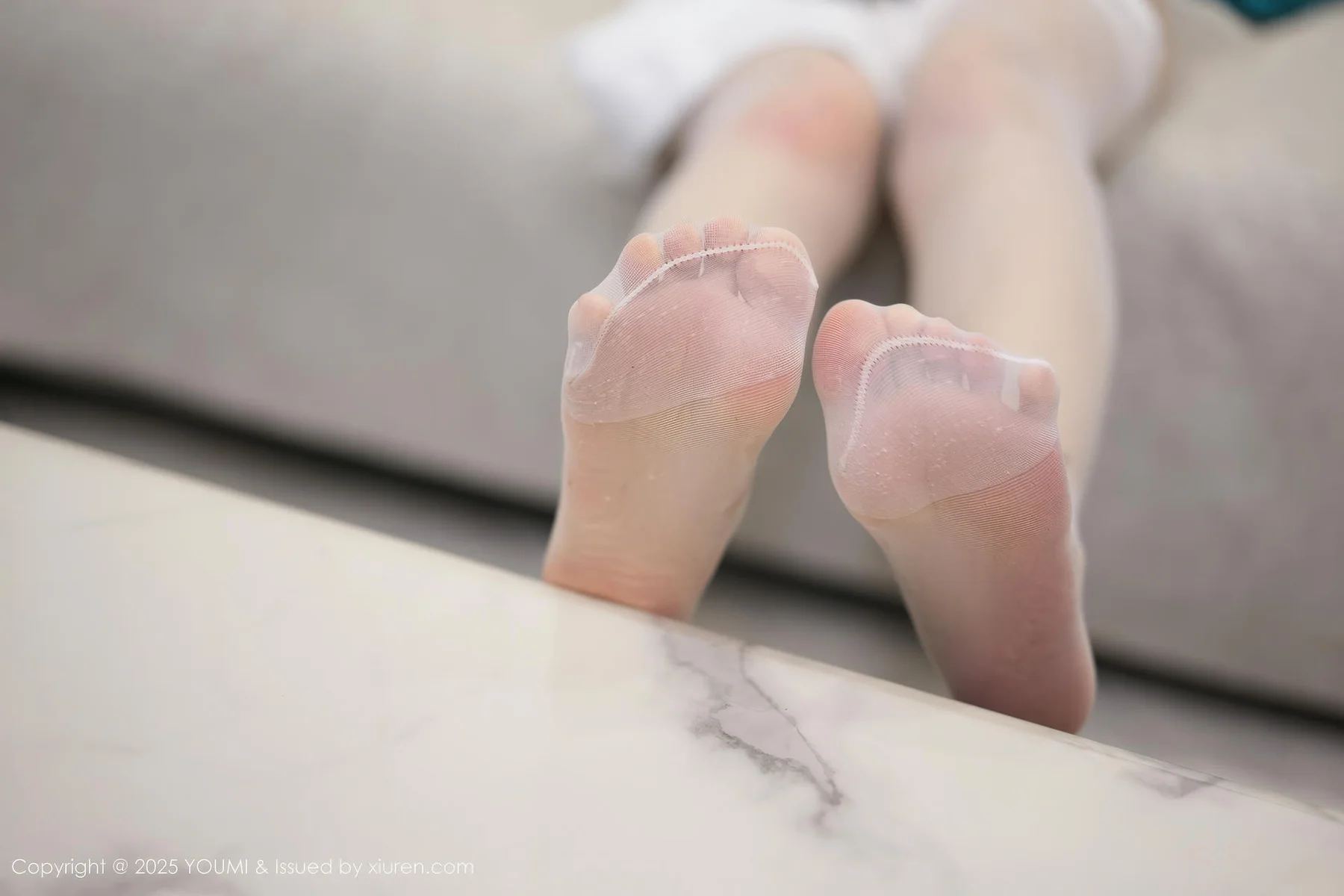 YOUMI 尤蜜荟 Vol.1190 心上可Flora 白色情趣白丝丝袜 - 2