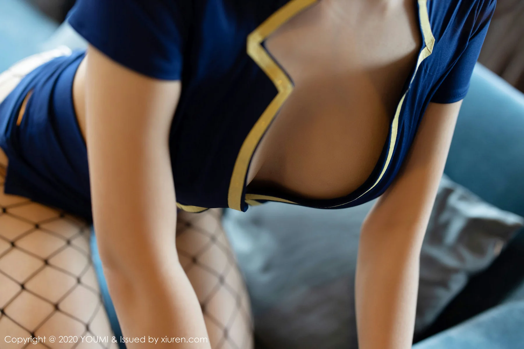 YOUMI 尤蜜荟 Vol.445 情趣制服与魅惑网袜 白露小猪 性感写真 - 10